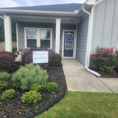Super "Yard of the Month" Winner in the Westhaven subdivision. Grant Yard of Month